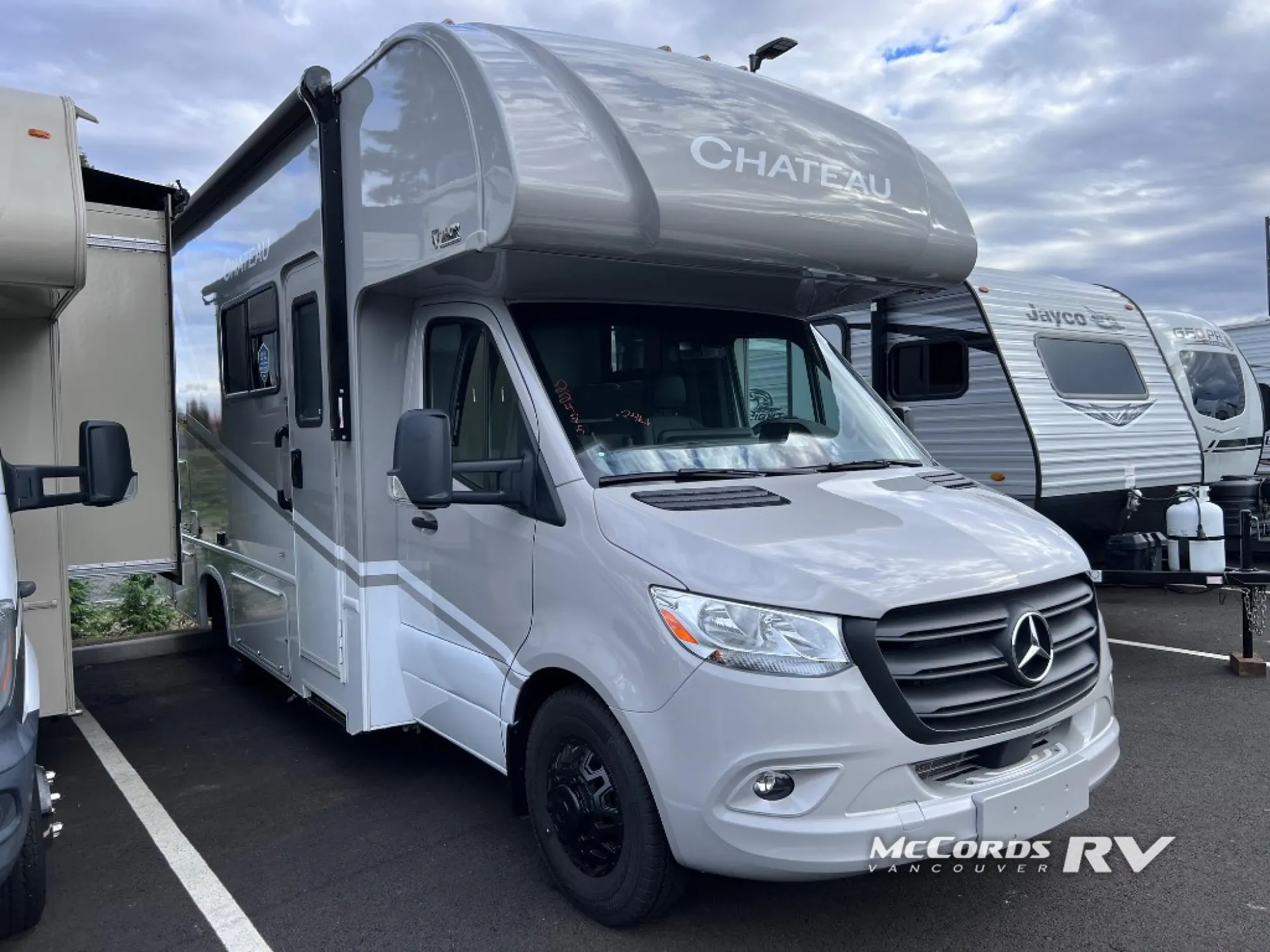 2026 Thor Motor Coach Chateau Sprinter 24LV - Photo 2