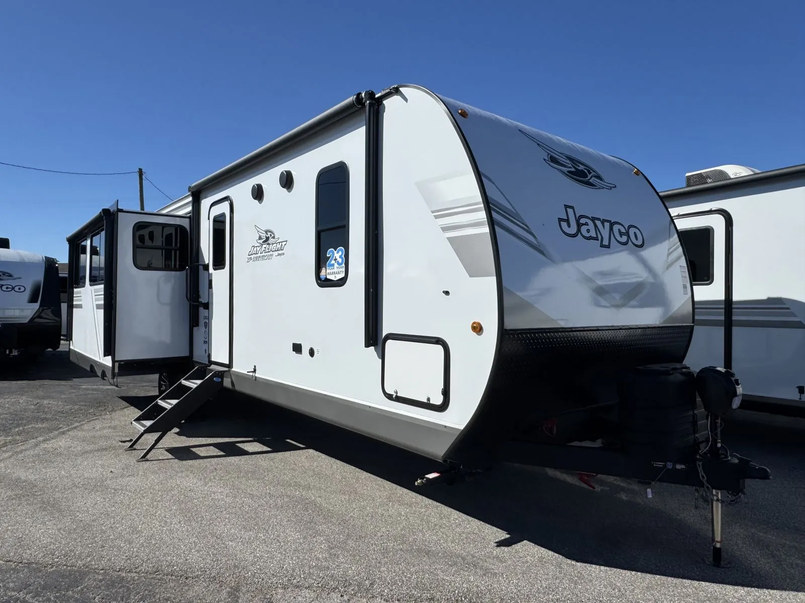 2027 Jayco JAY FLIGHT 290RLS - Photo 2