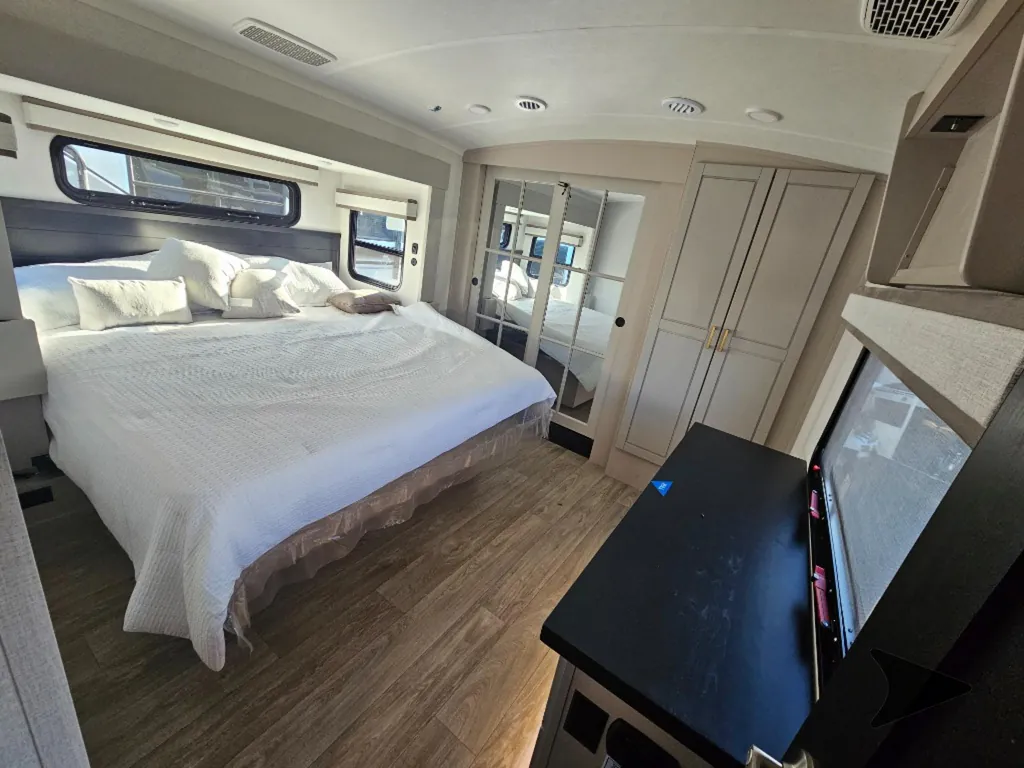 2027 Jayco North Point 391TBBH, Photos photo 19