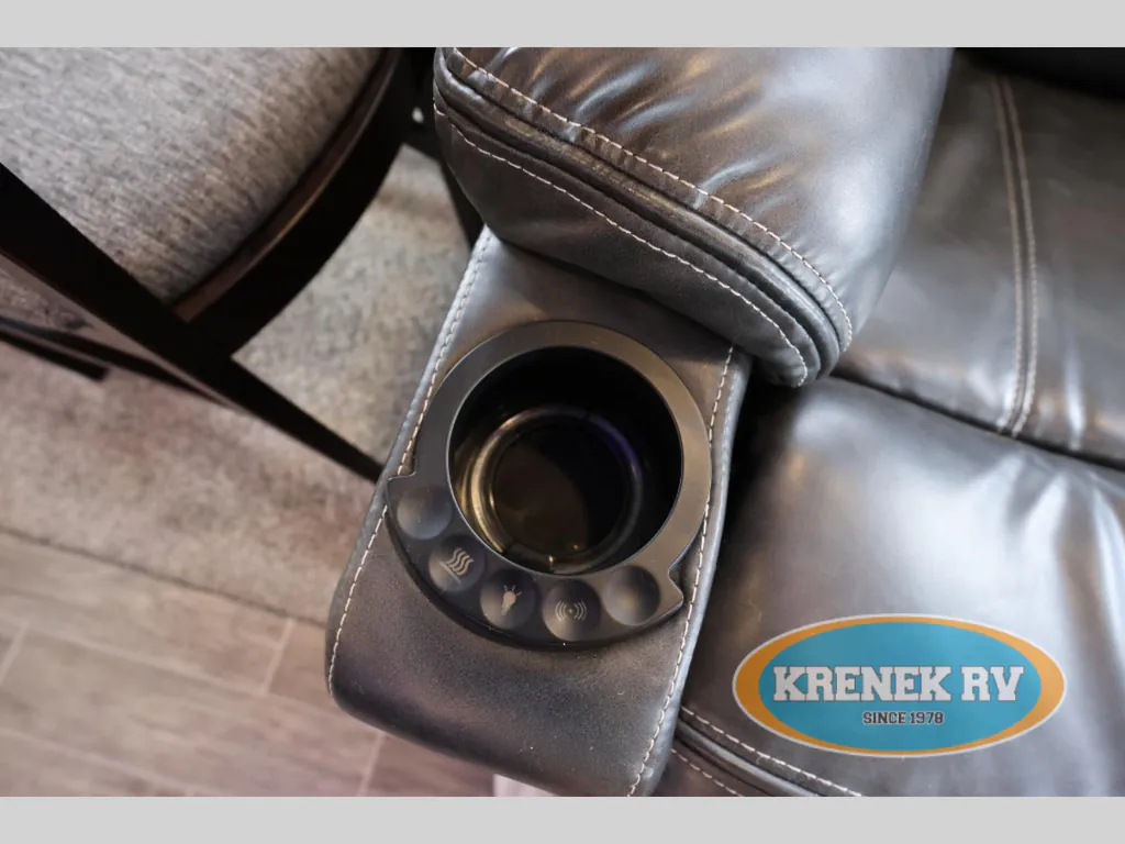 2022 Forest River Cherokee Alpha Wolf 26RL-L, Photos photo 11