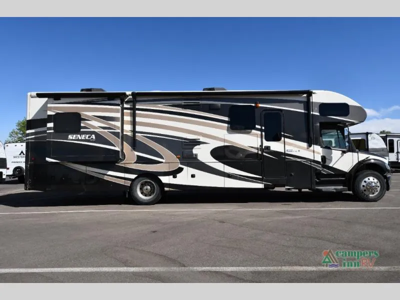 2016 Jayco Seneca 37HJ - Photo 4