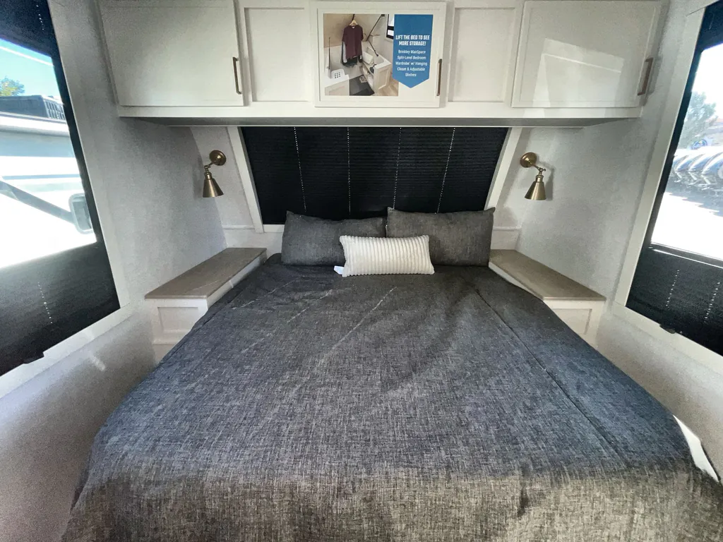 2026 Brinkley Model I 294, Photos photo 20