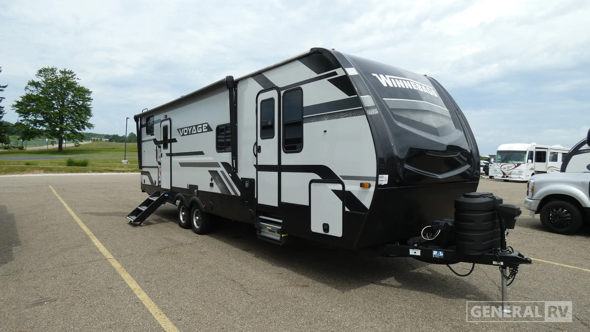 2024 Winnebago Voyage 3033BH - Photo 2