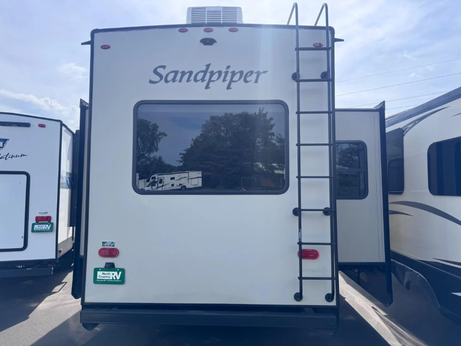 2021 Forest River Sandpiper 321RL - Photo 3