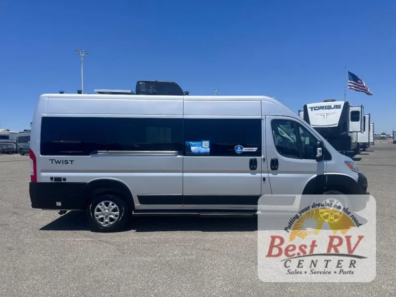 2025 Thor Motor Coach Twist 2HB - Photo 3