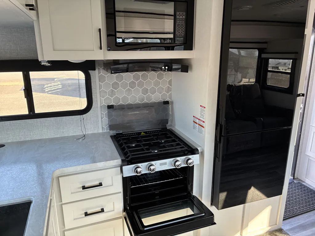 2025 Jayco Jay Feather 26FK, Photos photo 10
