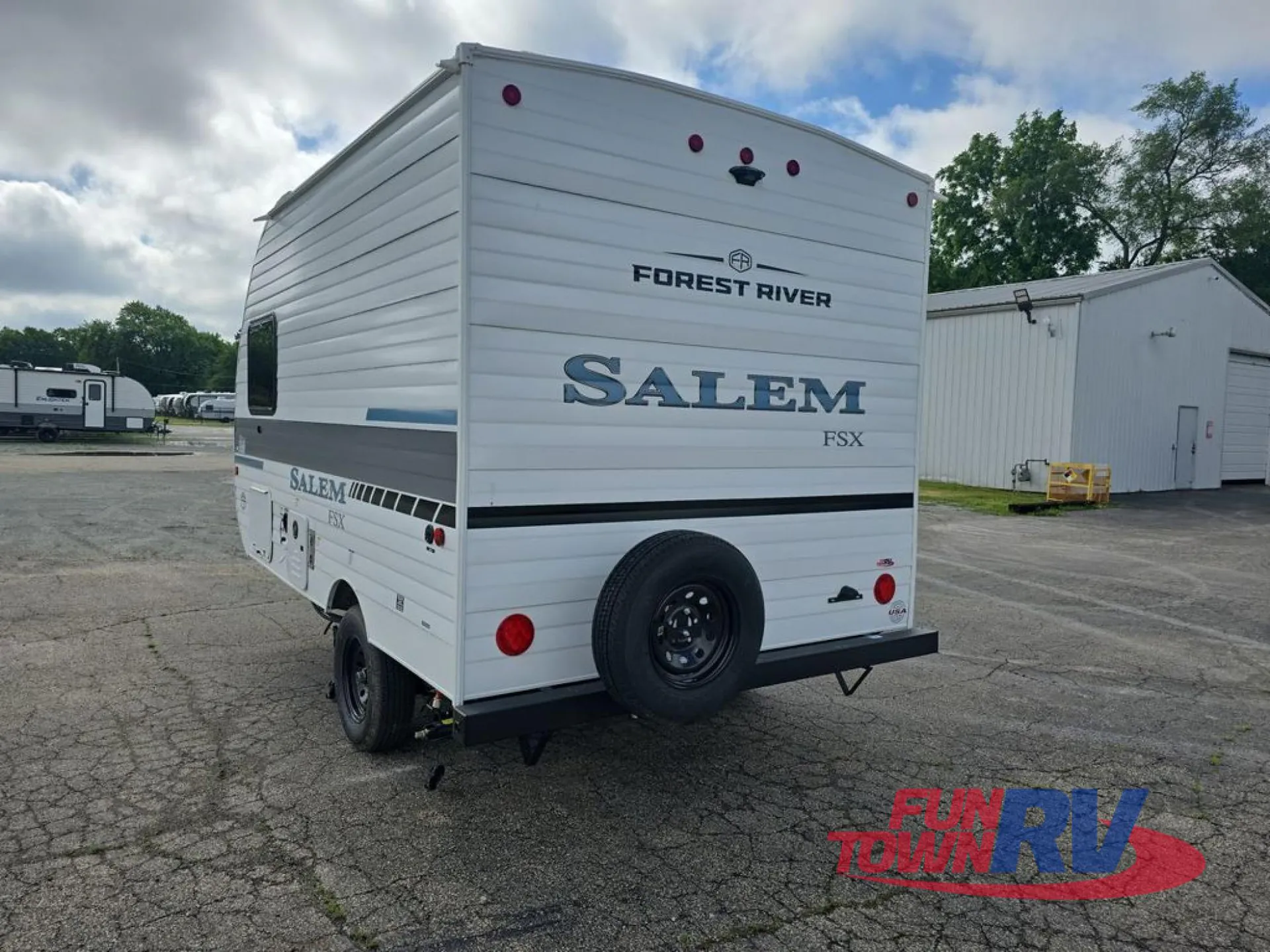 2027 Forest River Salem FSX 135ICE — Photo 5