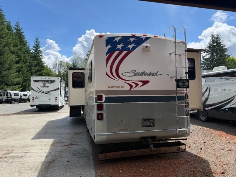 2001 Fleetwood RV Southwind 35R - Photo 4