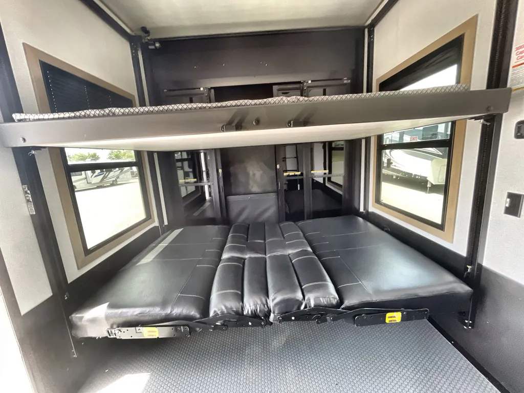 2026 Keystone Raptor 433, Photos photo 22