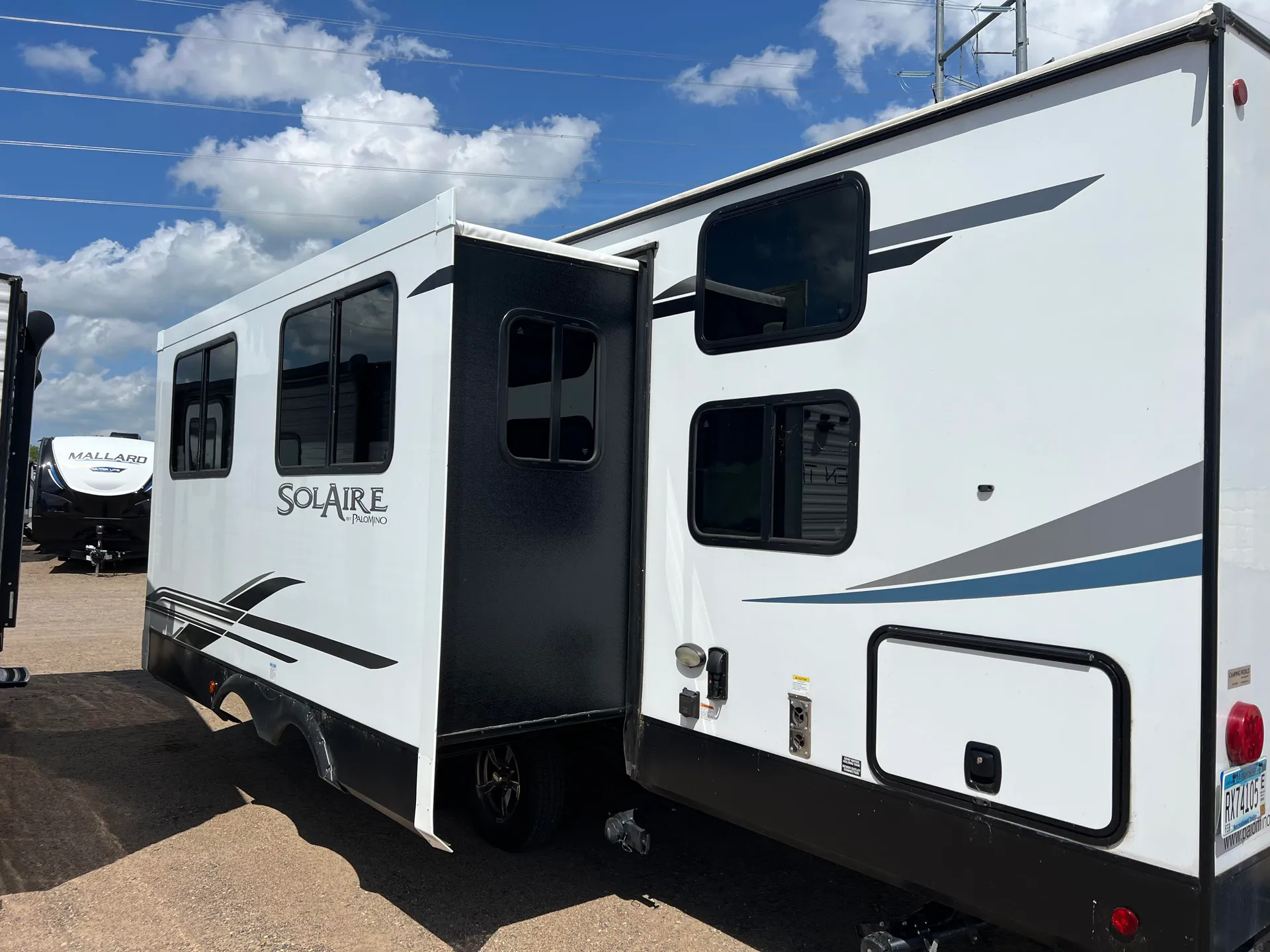 2023 Palomino Solaire 294DBHS - Photo 4