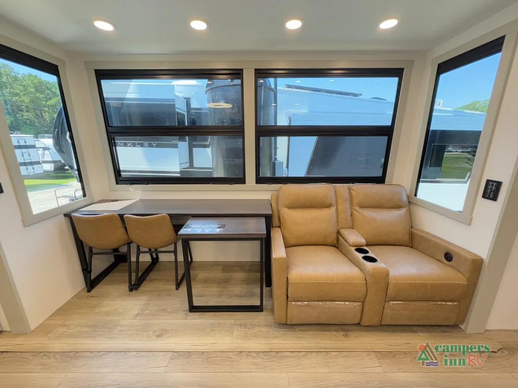 2026 Brinkley Model G 4100, Photos photo 12