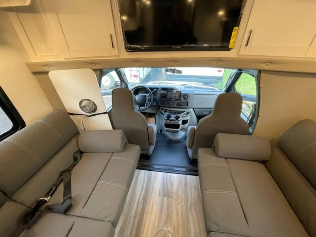 2025 Gulf Stream BT Cruiser 5210 - Photo 4
