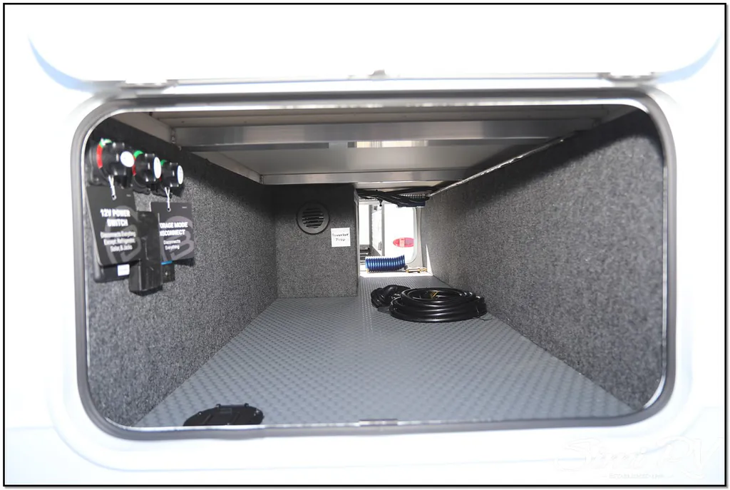 2026 Brinkley Model Ix 20X, Photos photo 39
