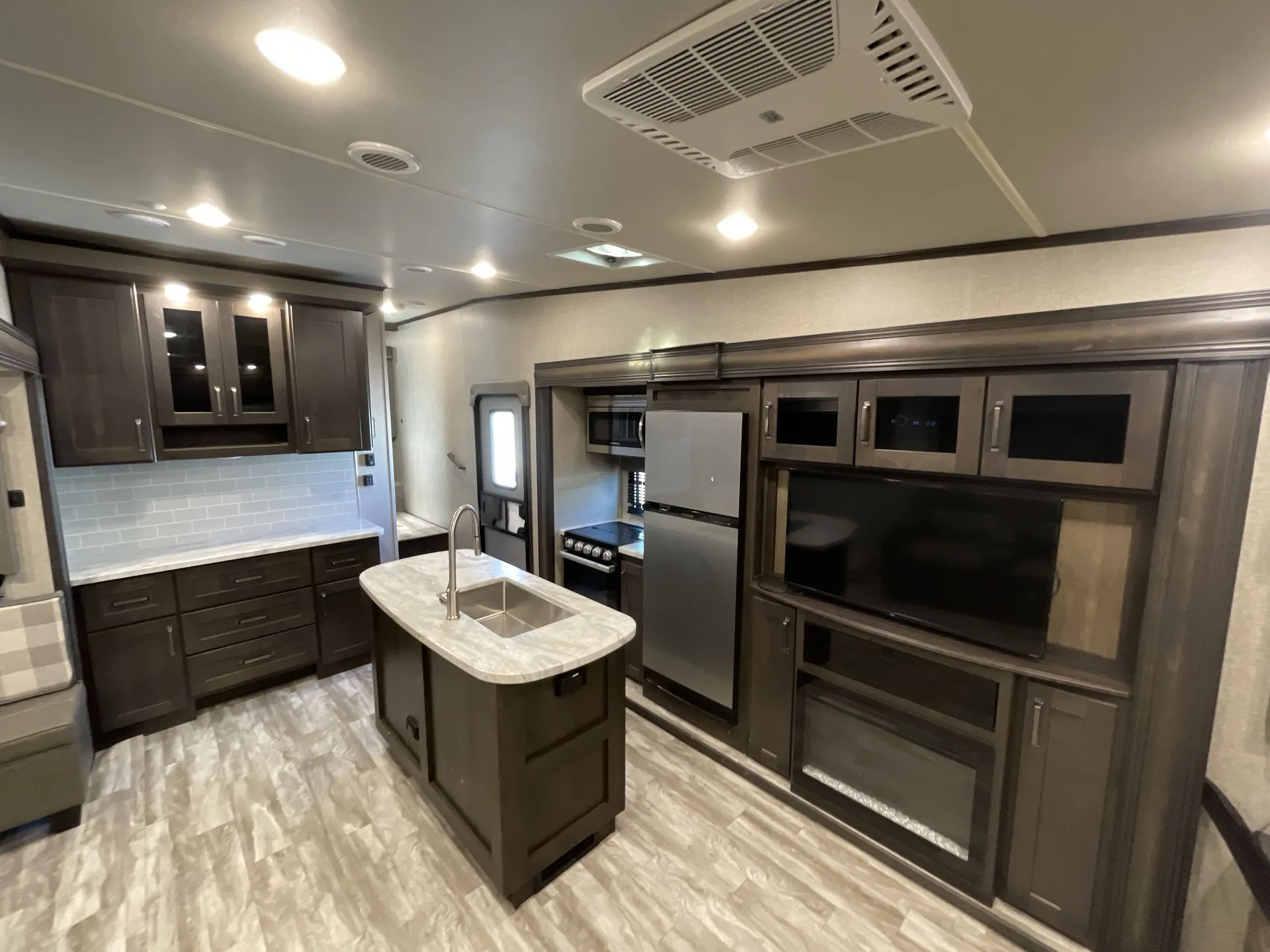 2023 Grand Design Reflection 150 Series 280RS — living area main