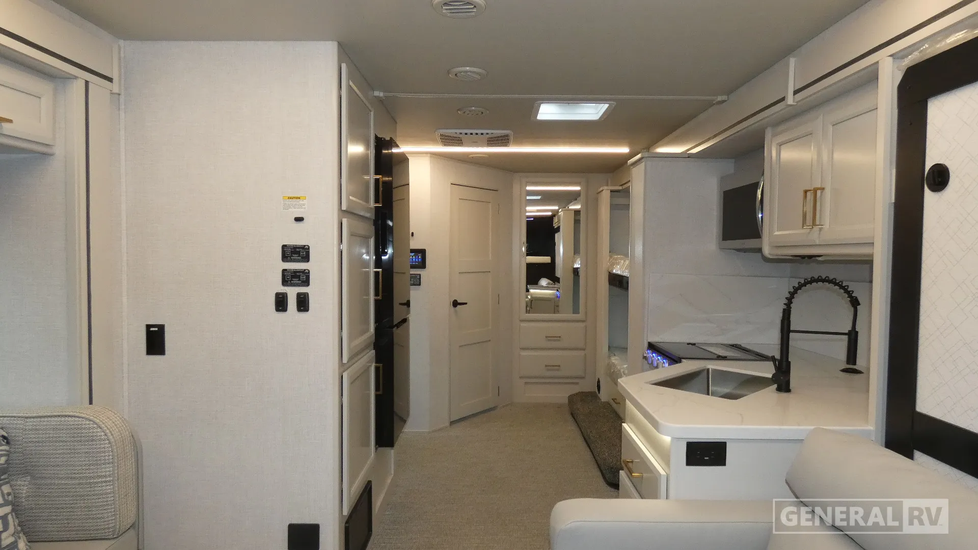 2026 Fleetwood Altitude 30SB - Photo 3