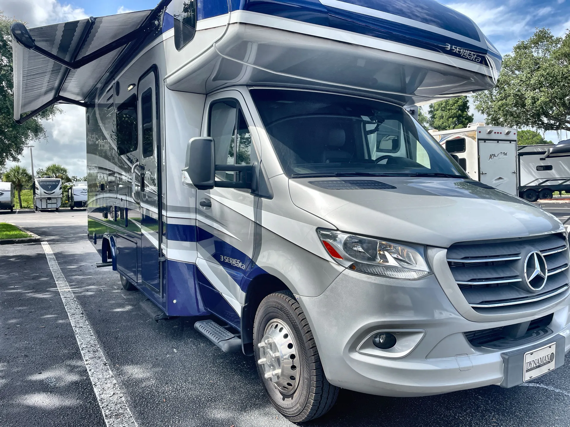 2021 Dynamax Corp Isata 3 Series 24FW - Photo 2