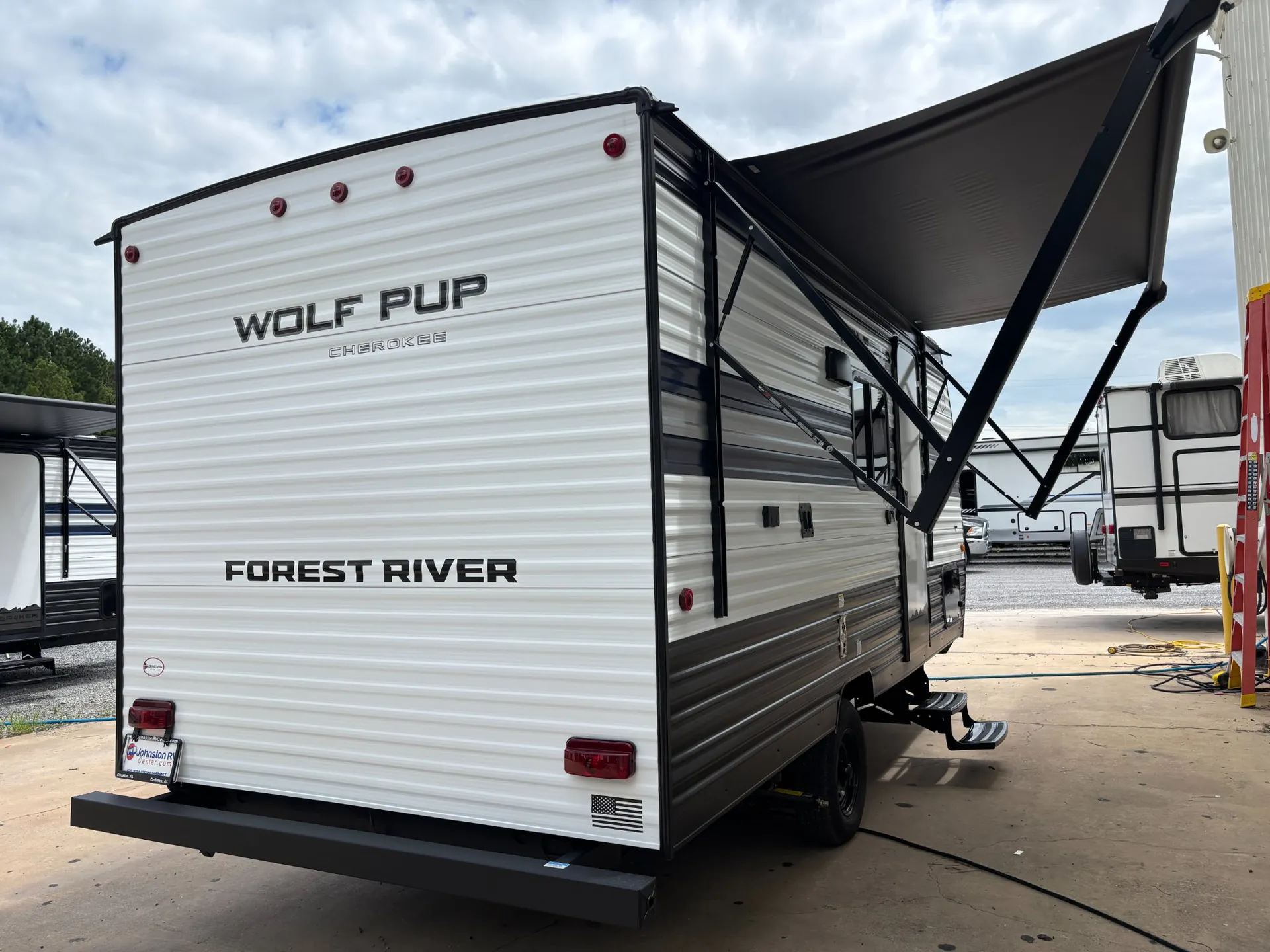 2027 Forest River Cherokee Wolf Pup 16LP — Photo 5