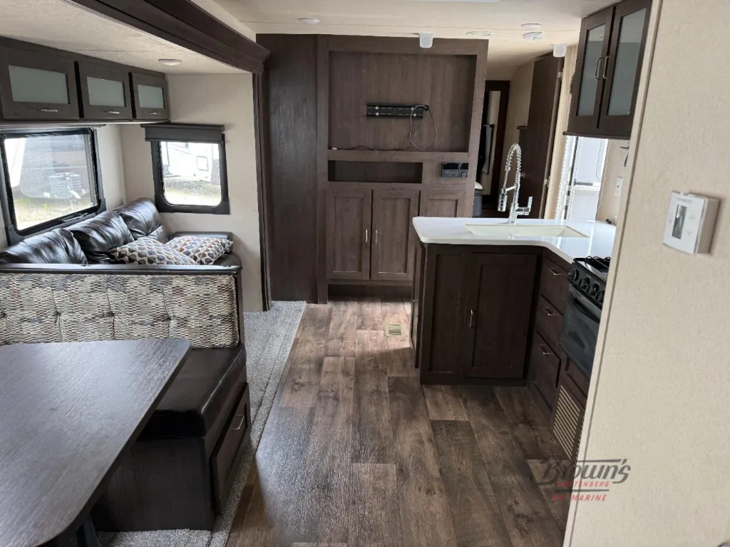 2019 Forest River Wildwood 31KQBTS, Photos photo 10