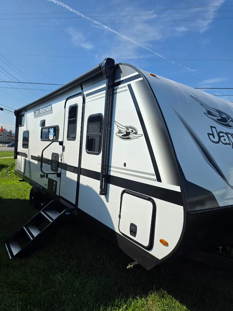 2027 Jayco Jay Feather 21MBH - Photo 2