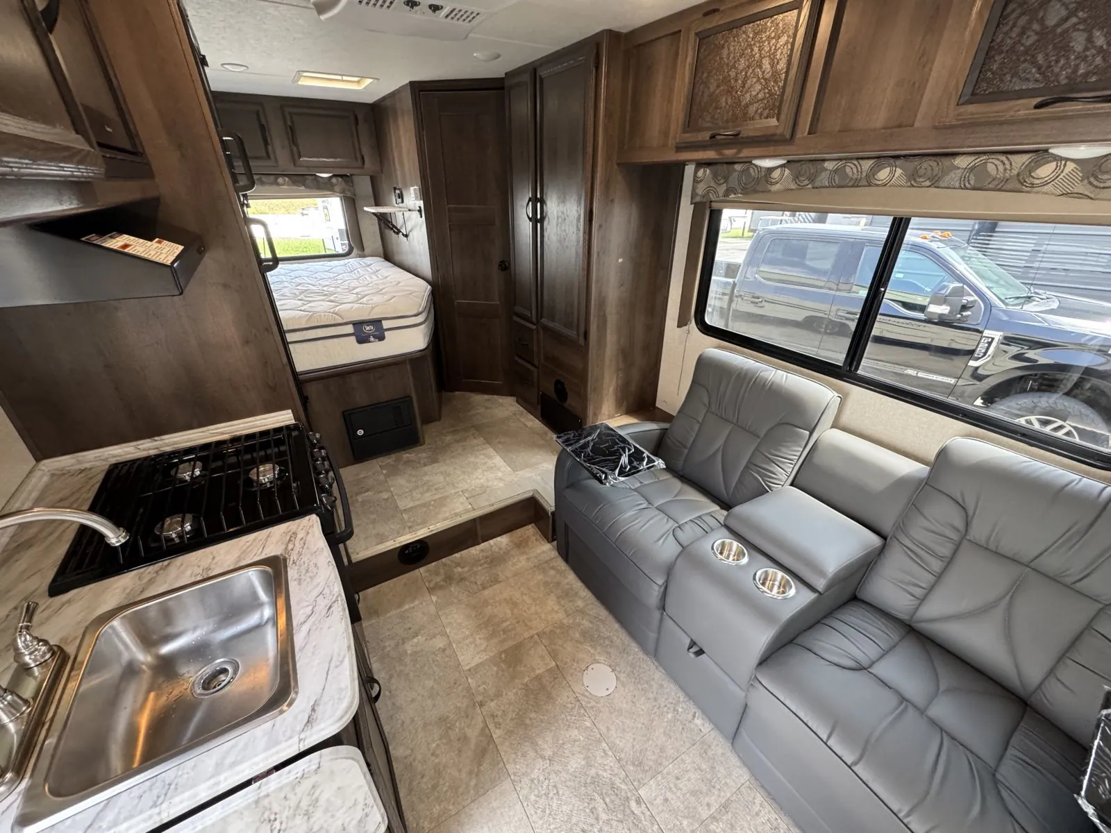 2017 Coachmen Freelander 21QB - Photo 3