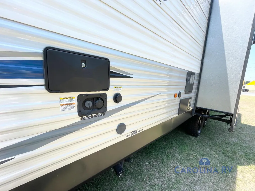 2022 Forest River Vengeance Rogue 26V, Photos photo 4