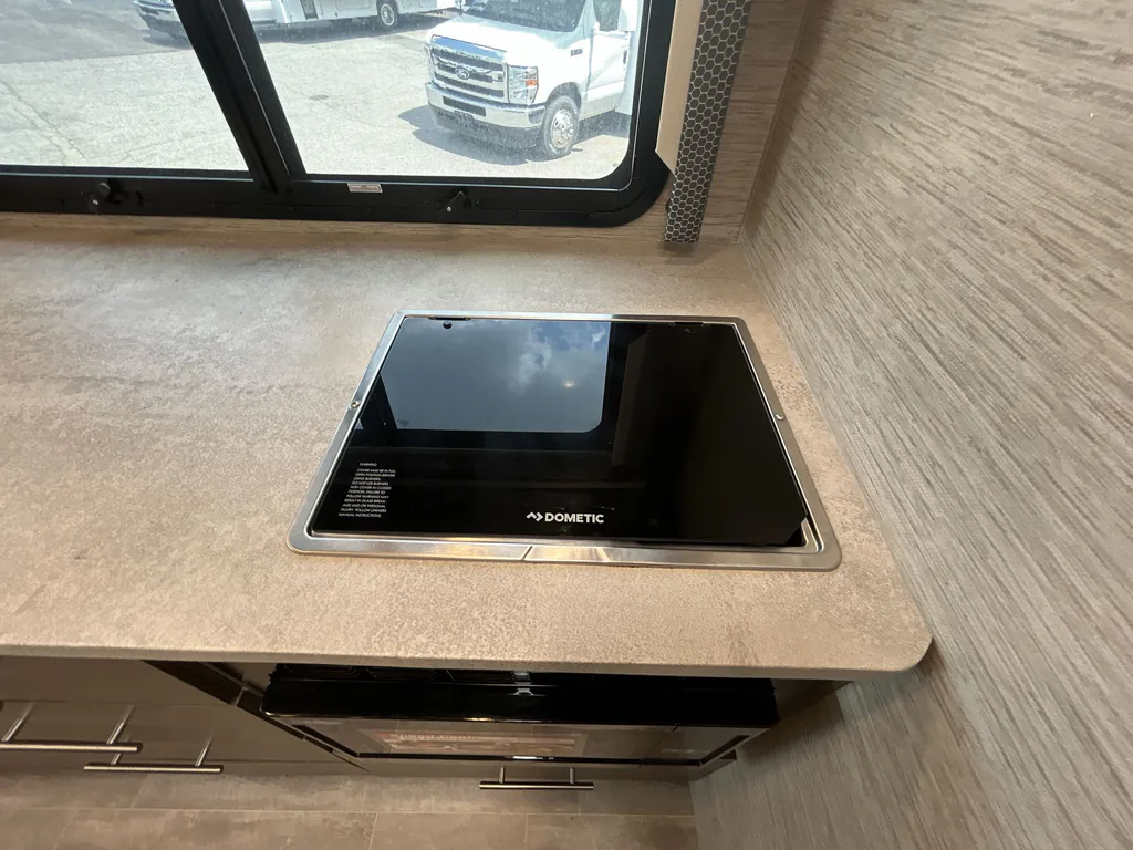 2023 Thor Motor Coach Axis 24.3, Photos photo 10