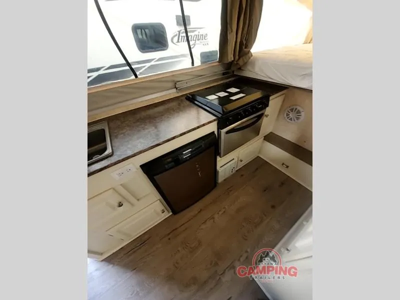2011 Forest River RV Rockwood High Wall Series Used    HW276 - Photo 4
