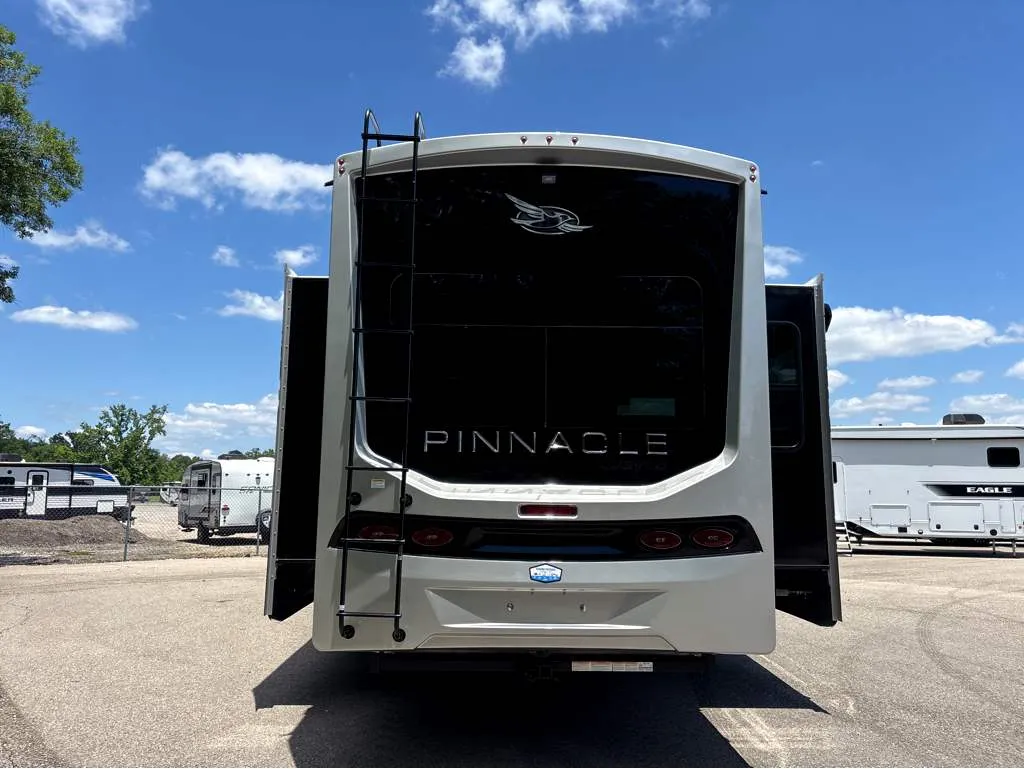 2026 Jayco Pinnacle 36FBTS, Photos photo 5