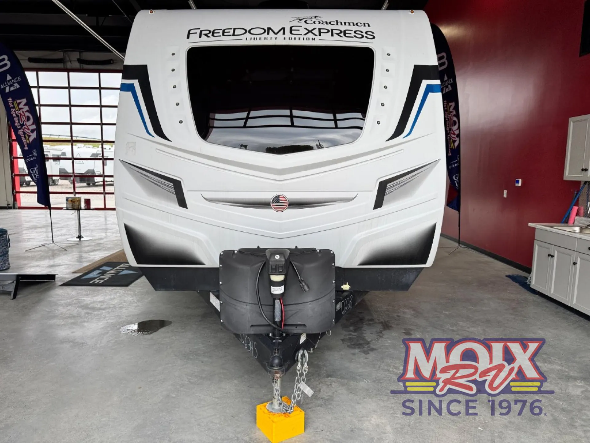 2023 Coachmen Freedom Express Liberty Edition 326BHDSLE - Photo 3