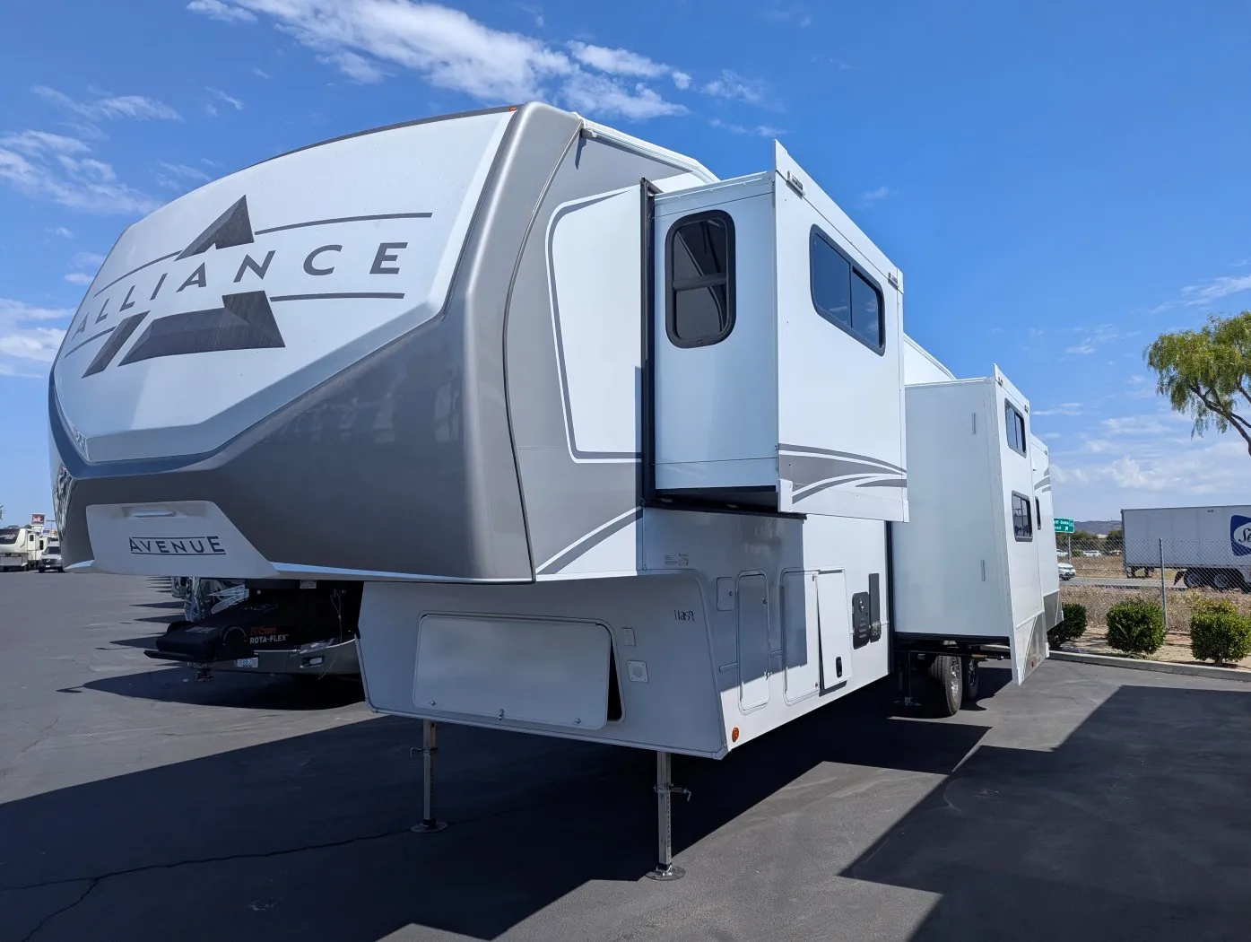 2026 Alliance RV Avenue 39MBR - Photo 4