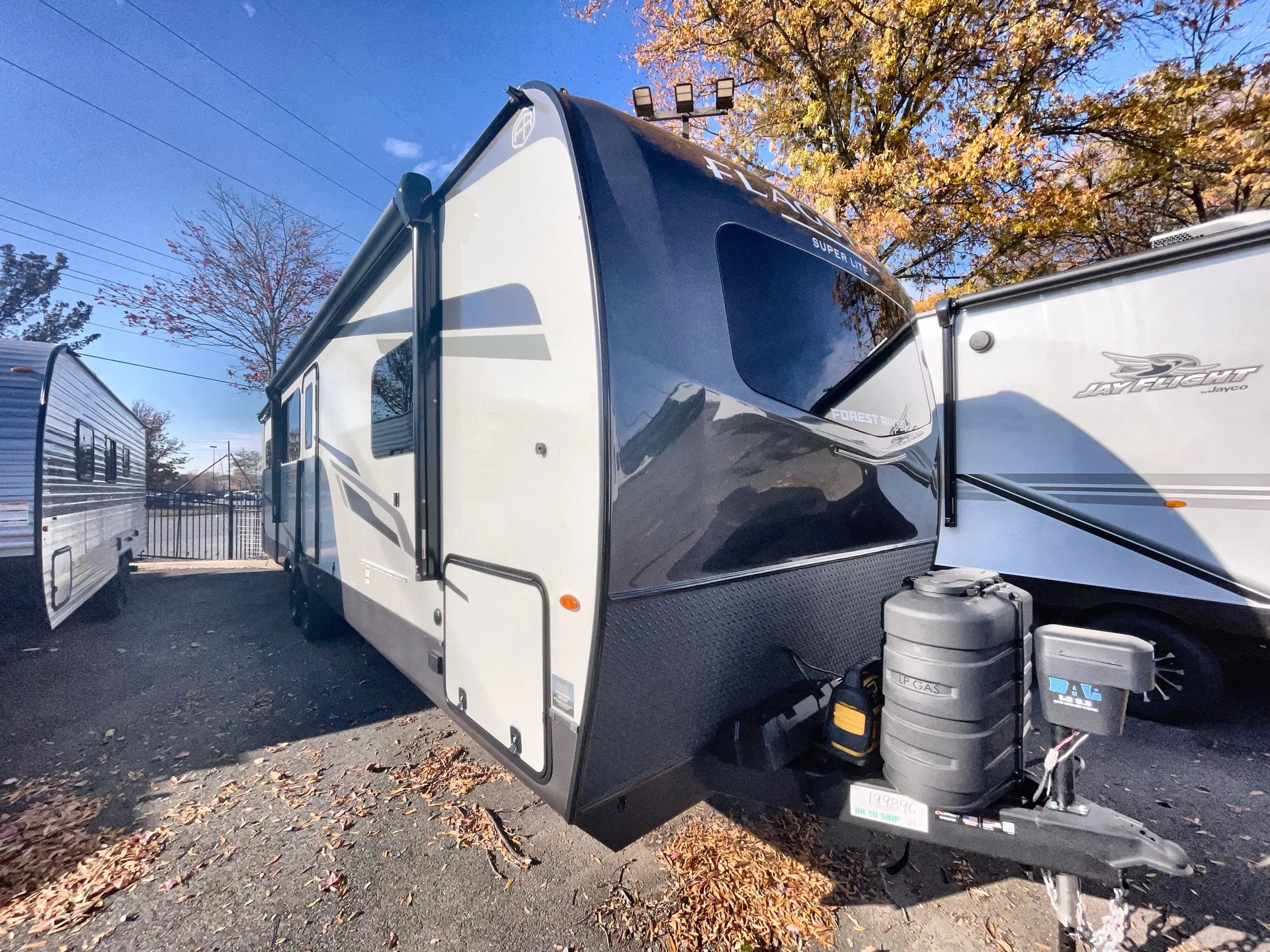 2026 Forest River Flagstaff Super Lite 29SRL - Photo 2