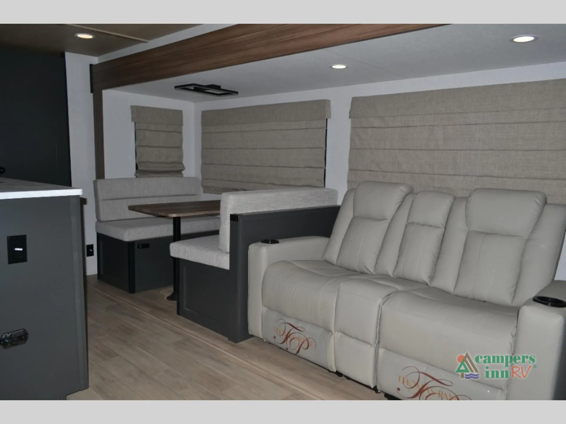 2027 Forest River Vibe 3400BH - Photo 3