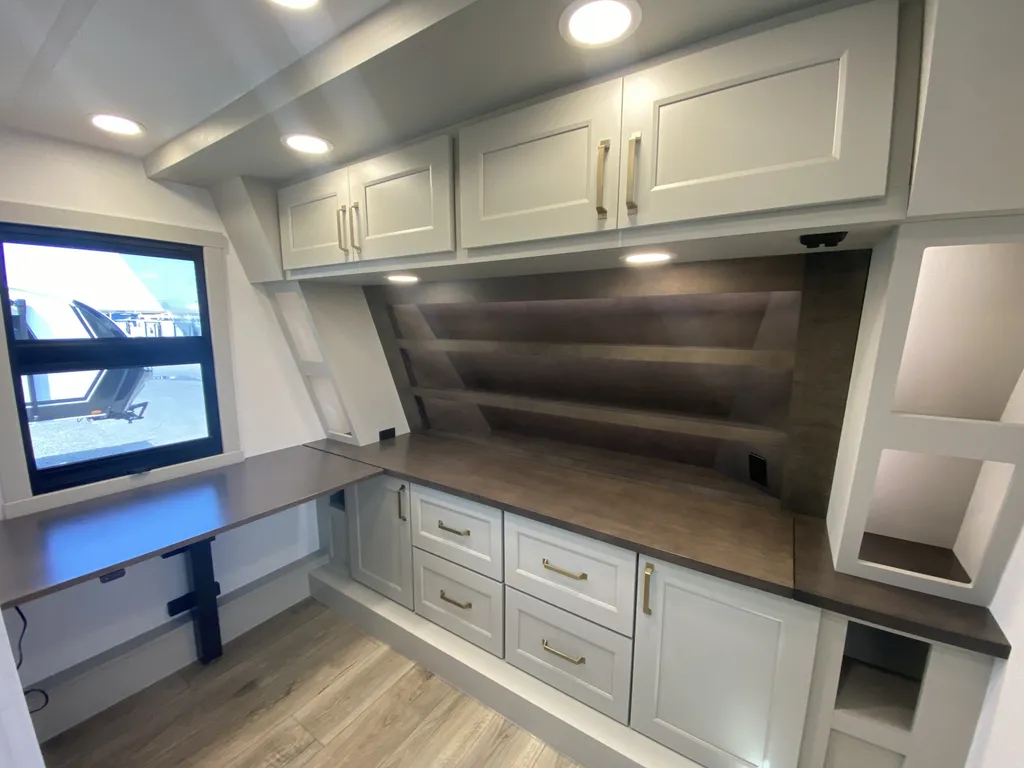 2026 Brinkley Model G 4150, Photos photo 29