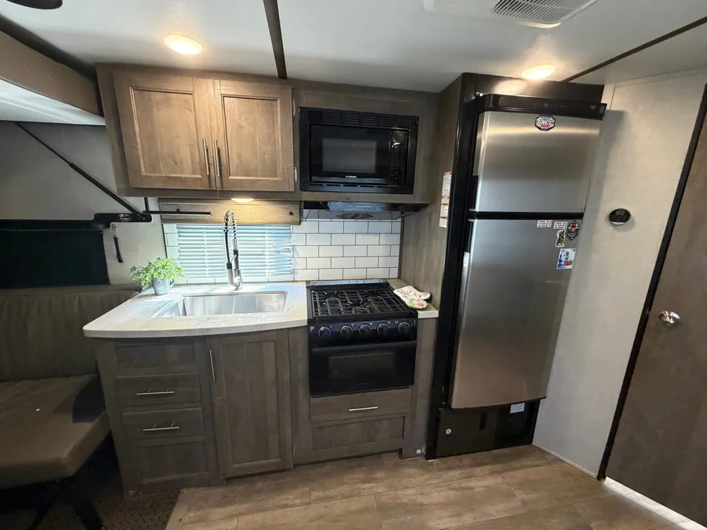 2022 Forest River XLR Micro Boost 25LRLE, Photos photo 11