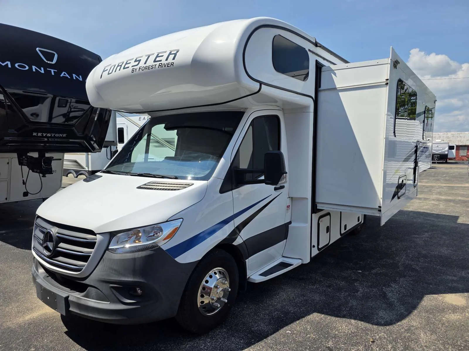 2022 Forest River Forester 2401B - Photo 3