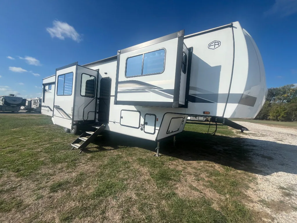 2026 Forest River Sabre 37FLH