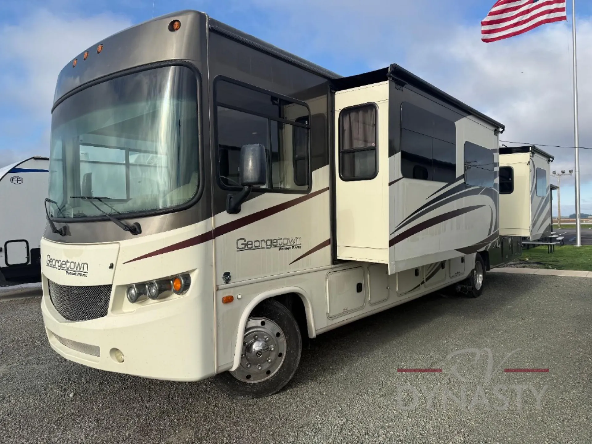 2016 Forest River Georgetown 364TS - Photo 2