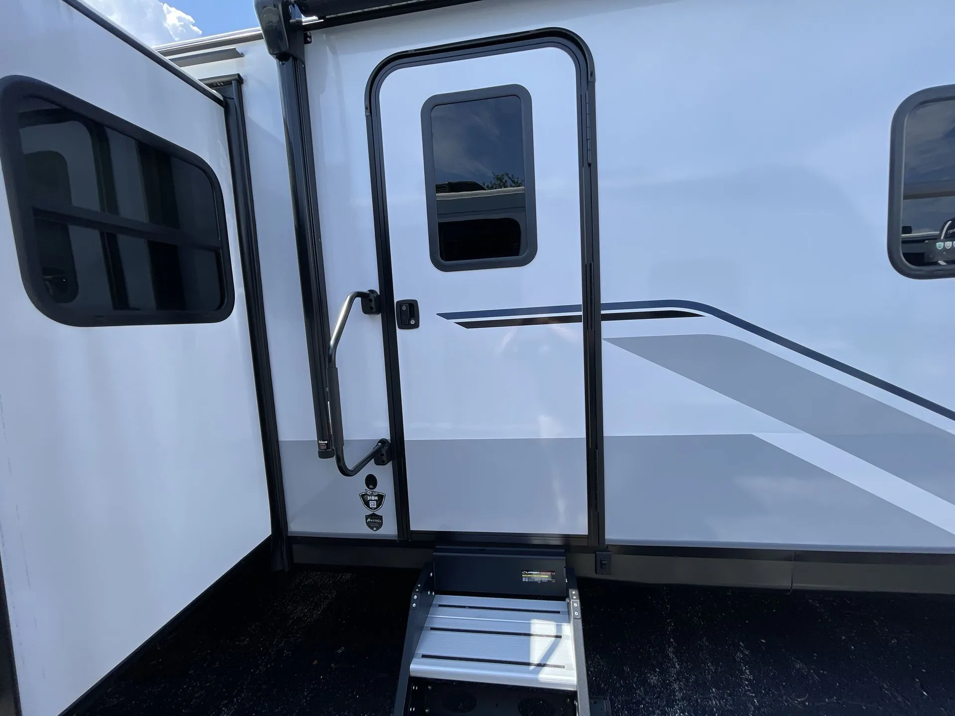 2025 Jayco Jay Feather 31BH - Photo 2