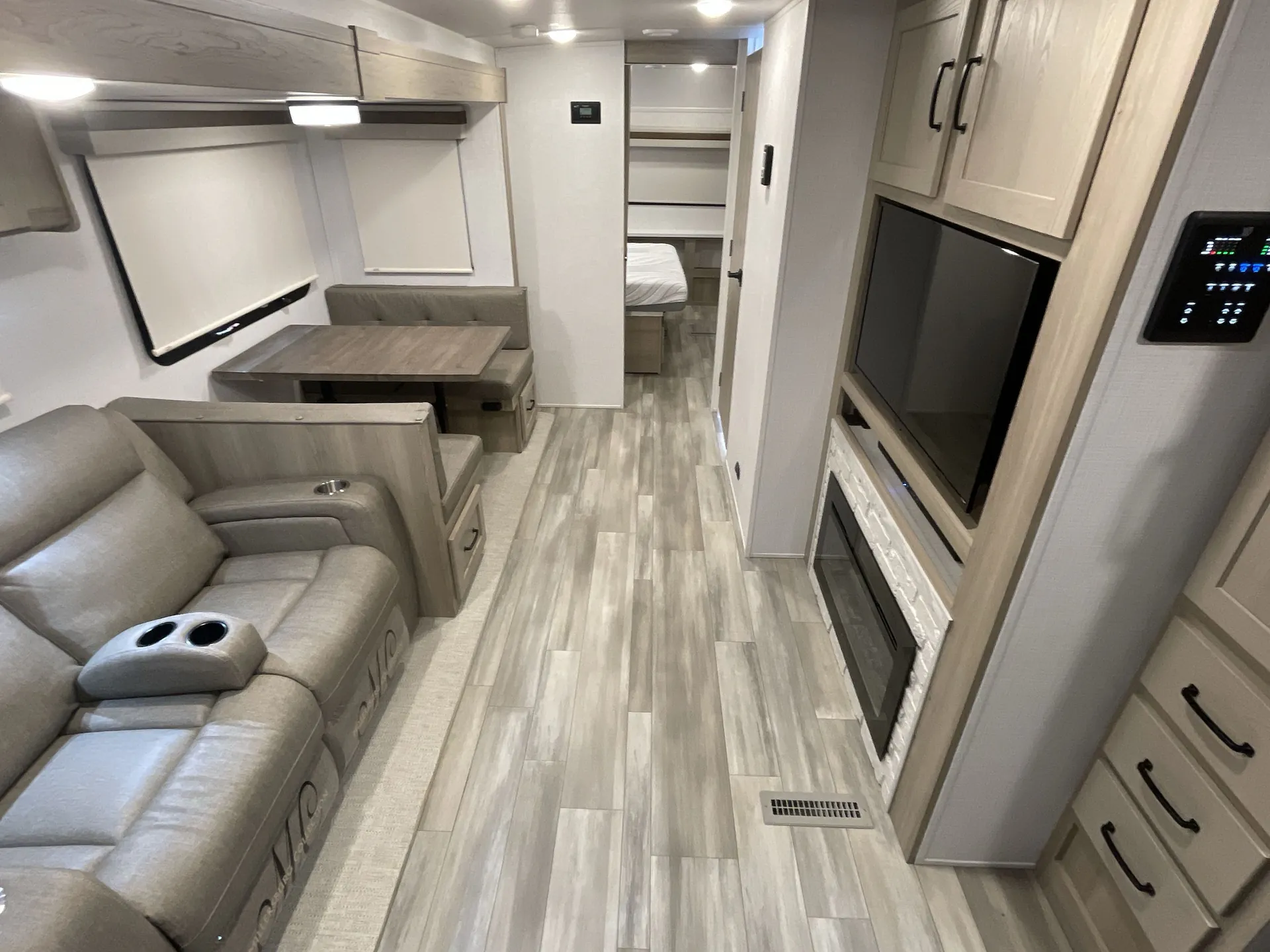 2024 Forest River Rockwood Ultra Lite 2614BS — living area main