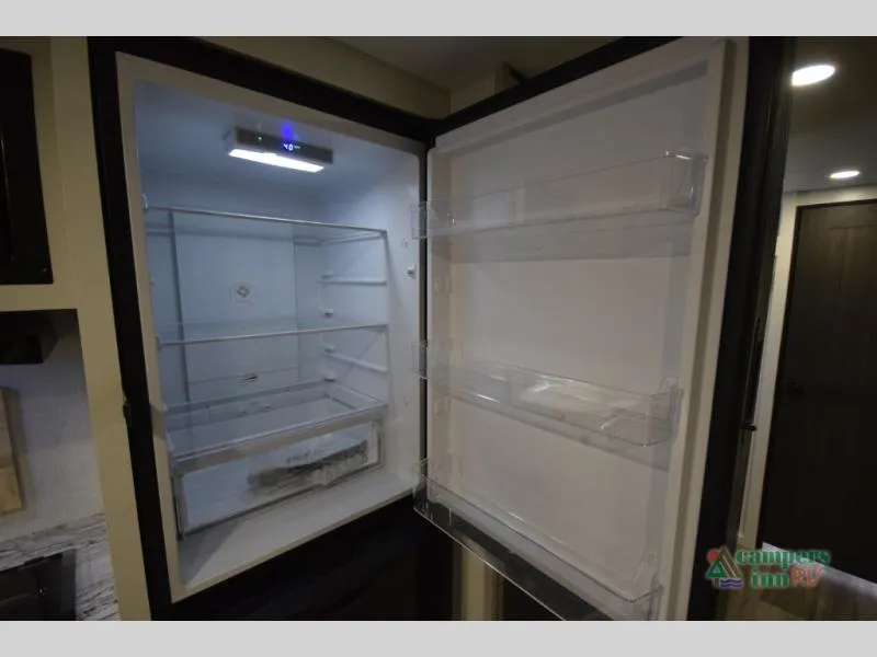 2026 Venture RV Stratus 261VRB - Photo 2
