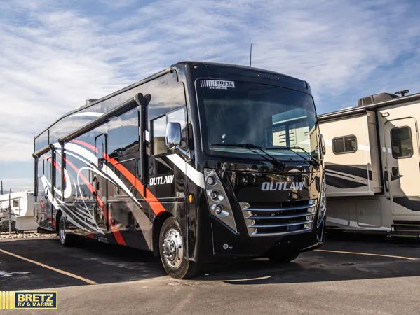 2021 Thor Motor Coach Outlaw 38KB - Photo 2