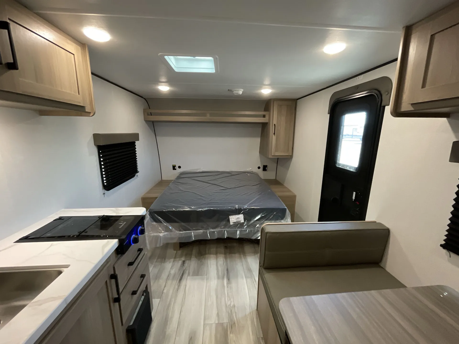 2026 Keystone Coleman Light 17RX - Photo 4
