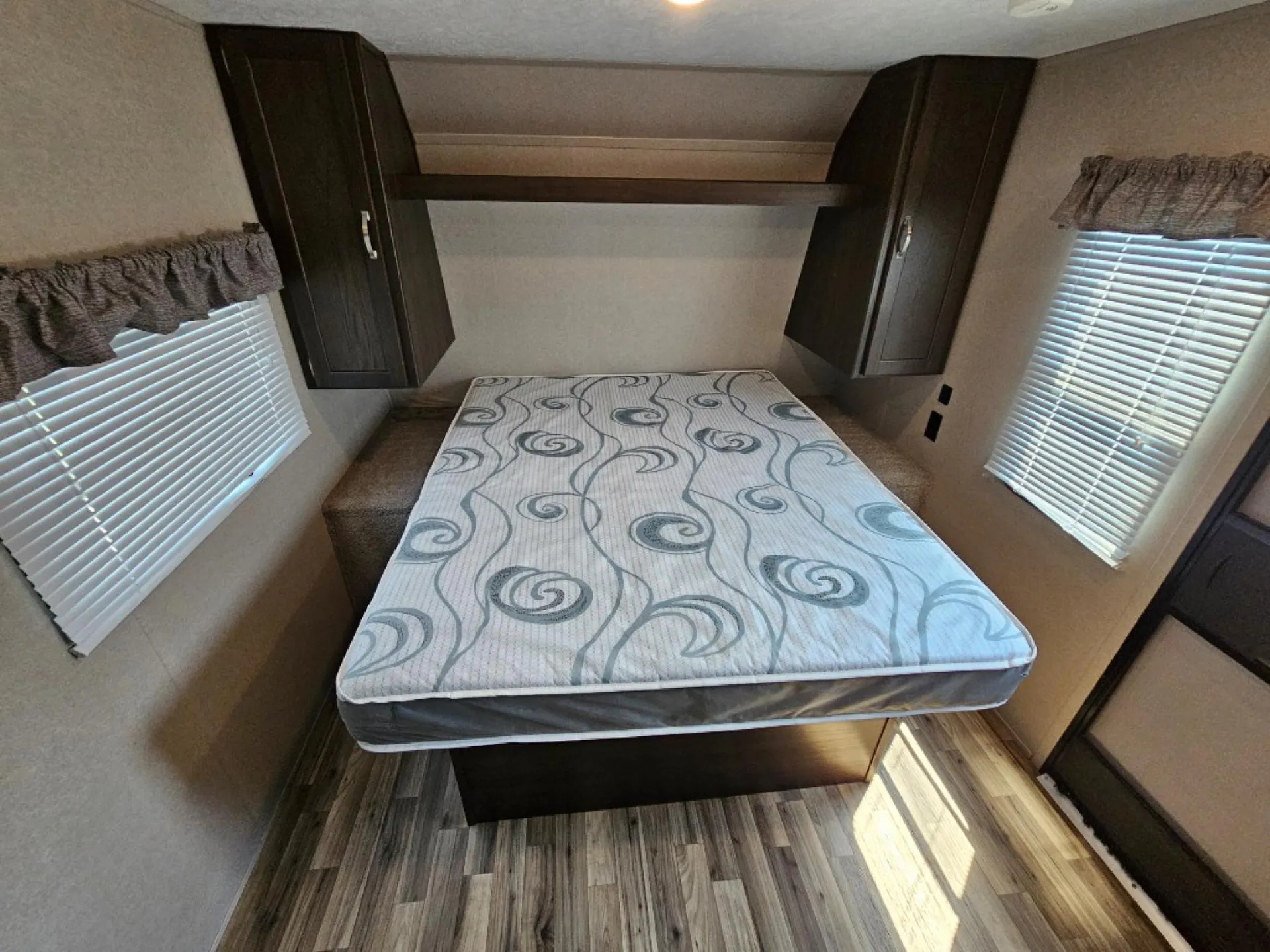 2019 Keystone Springdale Mini 1700FQ - Photo 3