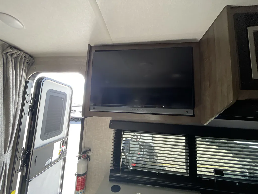 2023 Forest River Flagstaff Micro Lite 25BRDS, Photos photo 14
