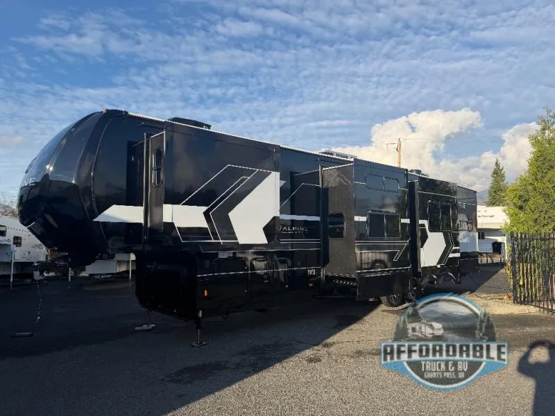 2026 Keystone Alpine Avalanche Edition 379MB - Photo 2
