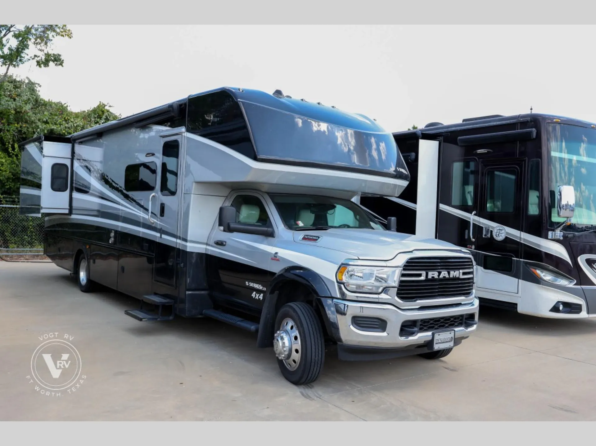2023 Dynamax Corp Isata 5 34DS - Photo 2