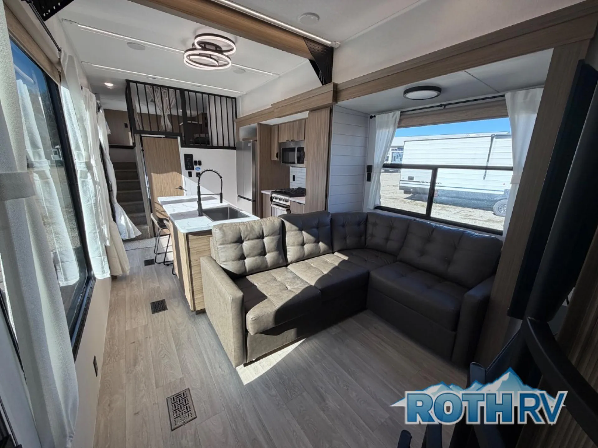 2027 Forest River Salem Villa 40ZZZ — Photo 7