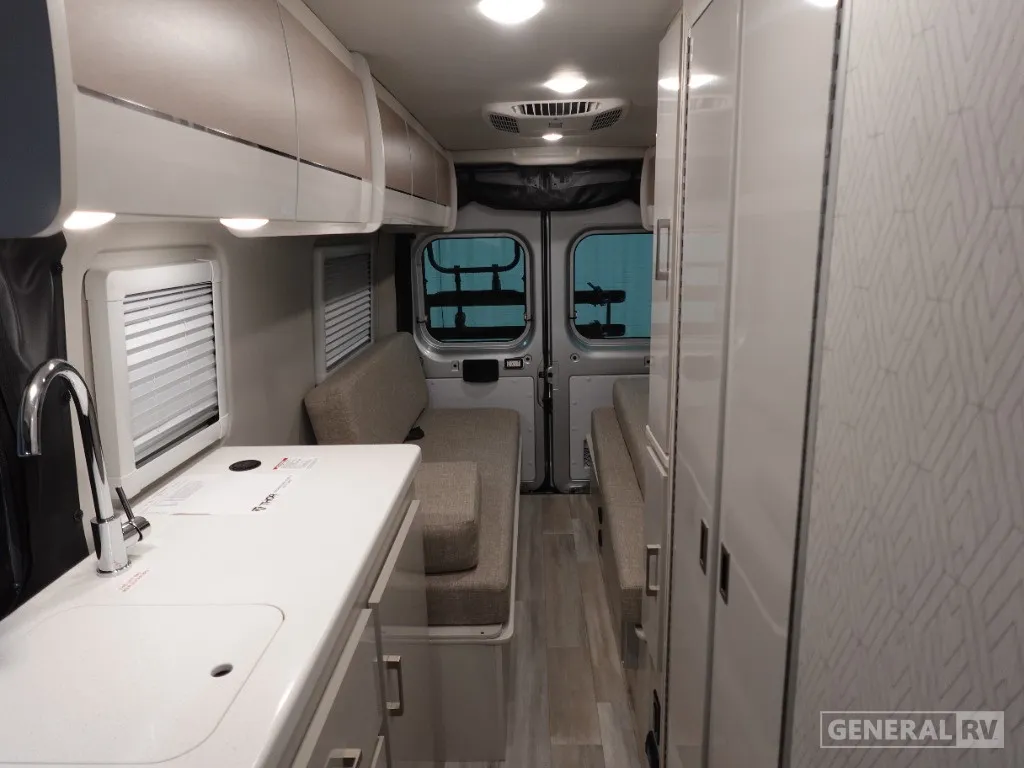 2026 Thor Motor Coach Sequence 20U - Photo 4