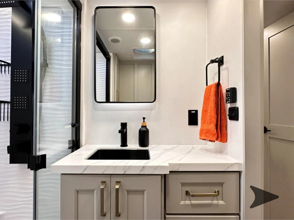 2026 Brinkley Model G 3520, Photos photo 81