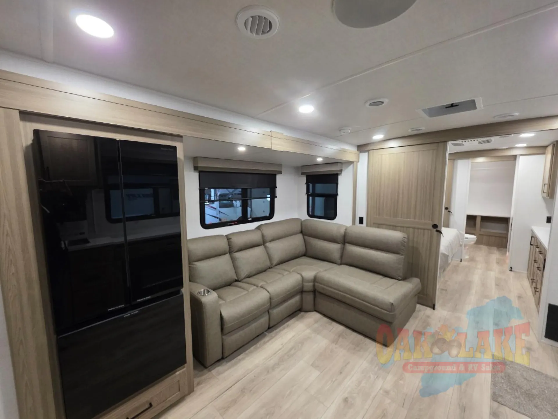 2027 Forest River Rockwood Ultra Lite 2711RK - Photo 4